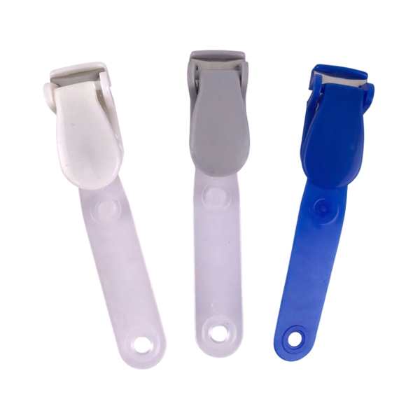 Kẹp bảng tên nhựa (100)