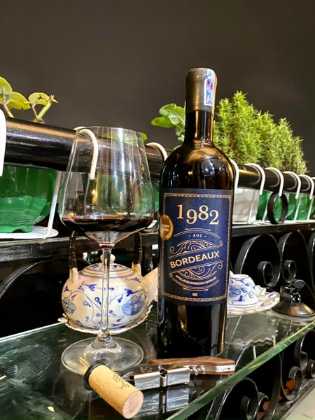 Rượu vang đỏ 1982 Bordeaux AOC