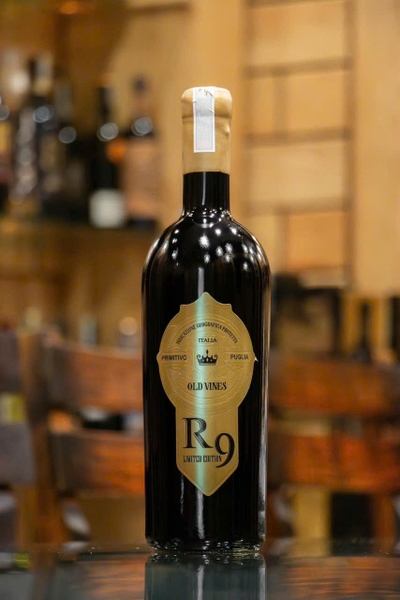 Rượu vang R9 Old vines