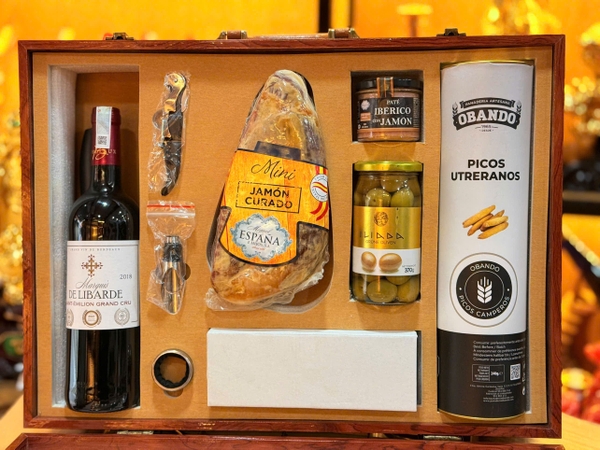 Hộp quà Premium Jamon Curado 1kg + Vang Pháp Gran Cru