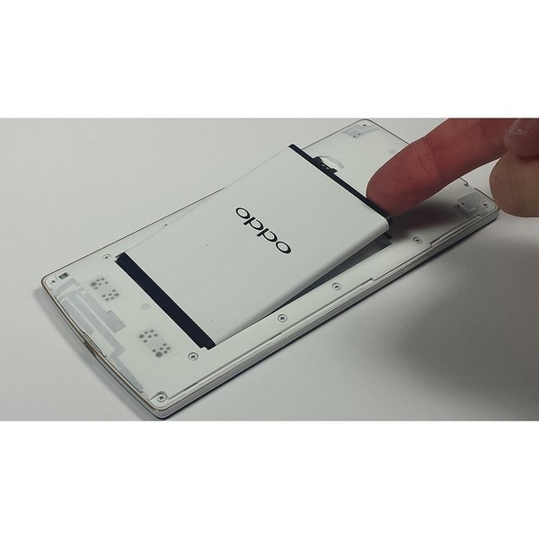 oppo-find-5-mat-nguon