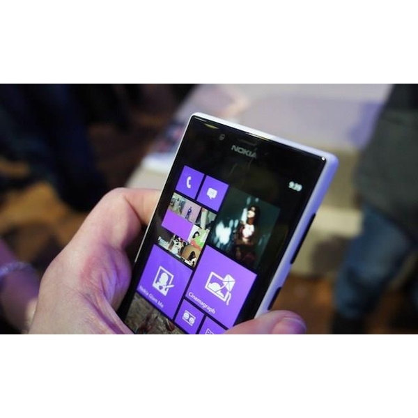 sua-lumia-720-khong-nhan-sim