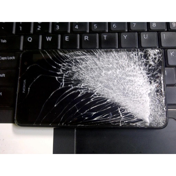 thay-man-hinh-nokia-lumia-625