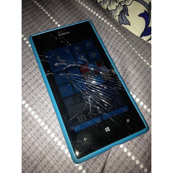 dich-vu-ep-kinh-thay-cam-ung-thay-man-hinh-nokia-lumia-925