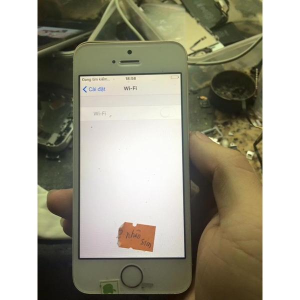 iphone-5s-hong-wifi-mat-wifi