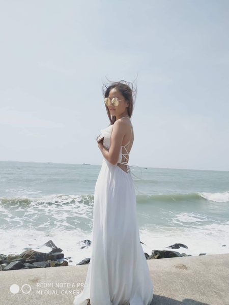 Đầm Maxi Bèo Dây Lưng Trắng DT014