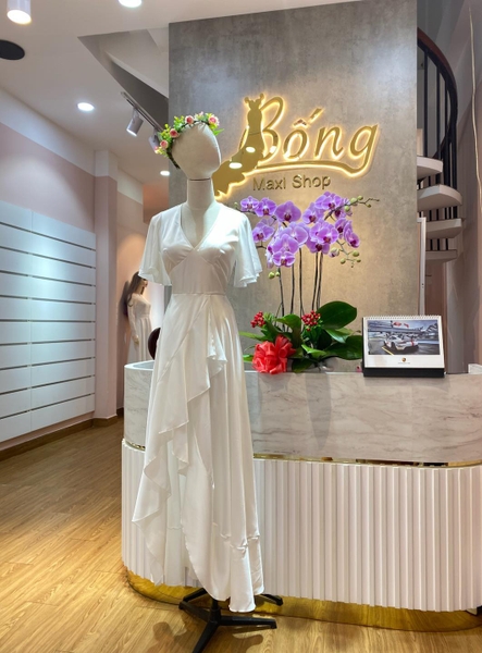 Đầm Maxi Satin Cổ V Cánh Tiên Trắng DT747