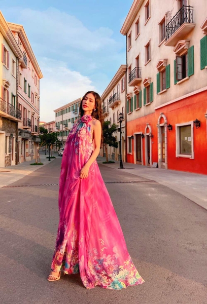 Đầm Maxi Hoa Cổ Yếm Suông Hồng H0387