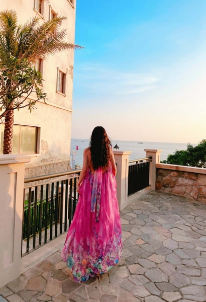 Đầm Maxi Hoa Cổ Yếm Suông Hồng H0387