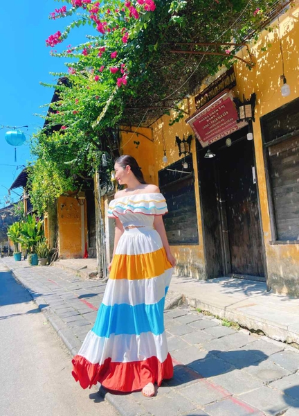 Đầm Maxi Set Trễ Vai Tầng 4 Màu DM732