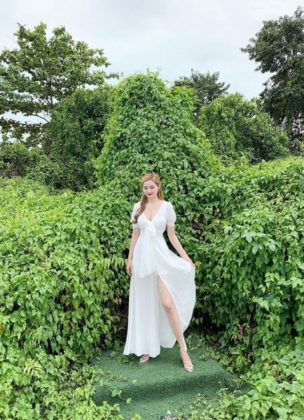 Đầm Maxi Trắng Nơ Bụng DT762
