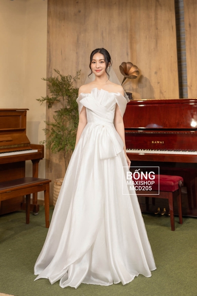 Váy cưới organza cup trễ vai trắng xếp ly nơ eo MCD205