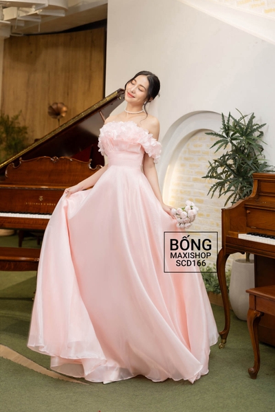 Váy cưới Organza trễ vai hồng hoa ngực xếp ly eo SCD166H