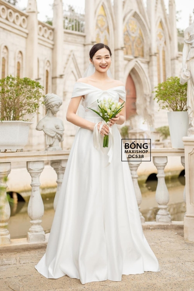 Váy cưới phi nhật trắng trễ vai 794 DC538T