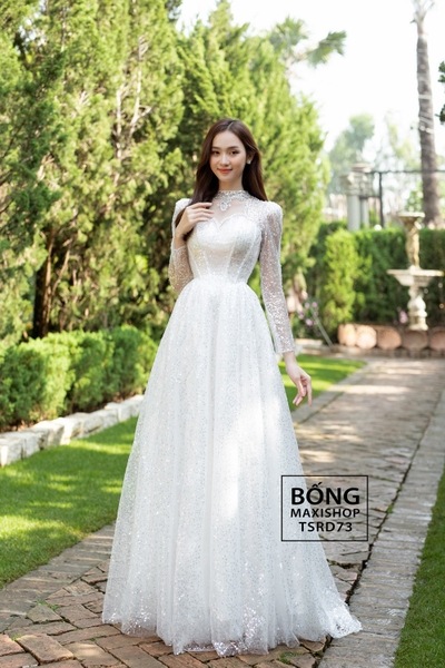 Váy cưới tùng cổ lọ trắng kim sa tròn TSRD73