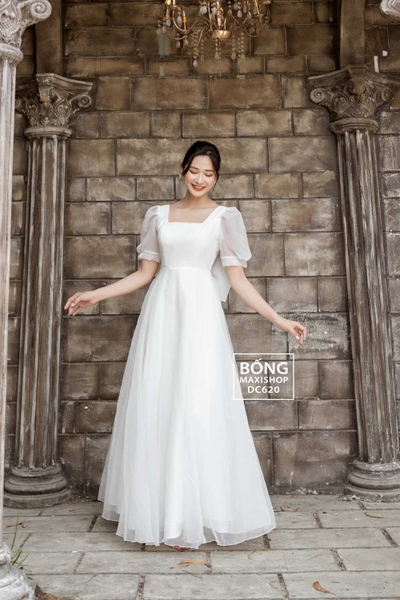 Váy cưới voan xốp trắng cổ vuông lưng V nơ DC620T