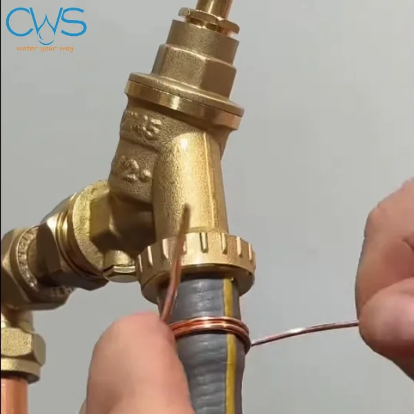 Máy lọc nước nổi bọt khí - Ống dẫn nước không được siết kín an toàn