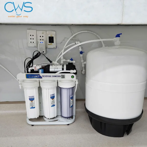 Hình ảnh lắp máy lọc nước bán công nghiệp thực tế tại nha khoa Saigon Smile