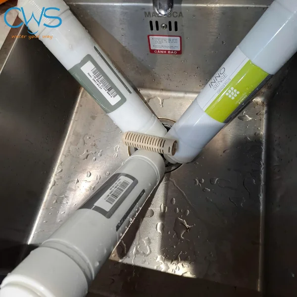 Máy lọc nước Coway chảy yếu do lõi lọc tích tụ cặn bẩn