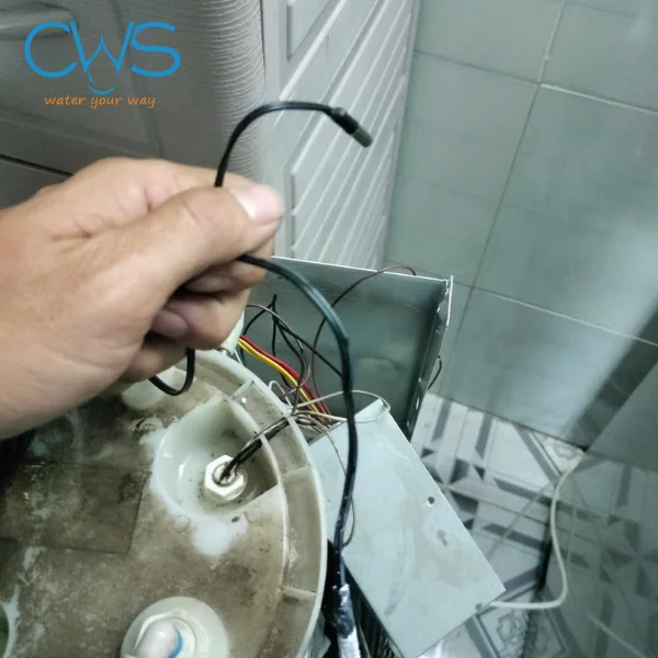 Máy không ra nước do bị đông đá ở bầu lạnh