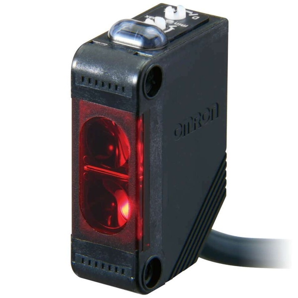 cam-bien-quang-pnp-e3z-r81-2m-kem-guong-khoang-cach-4-met-x4h15