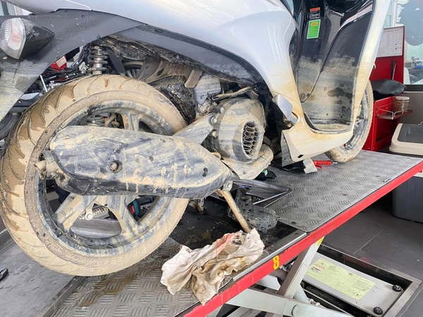 kinh-nghiem-xu-ly-xe-bi-ngap-nuoc-nhanh-chong-an-toan-tai-da-nang