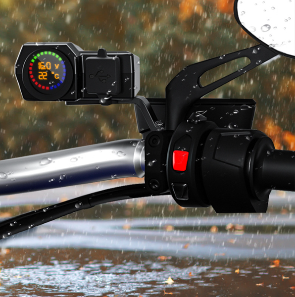 combo-dong-ho-do-vol-do-nhiet-do-ngoai-troi-sac-dien-thoai-cho-xe-may-tai-da-nan