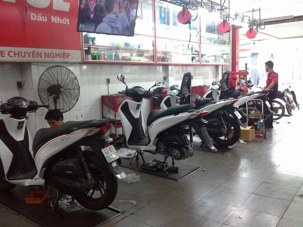 tan-trang-son-xe-bao-duong-sua-xe-sh-2012-2016-tai-da-nang