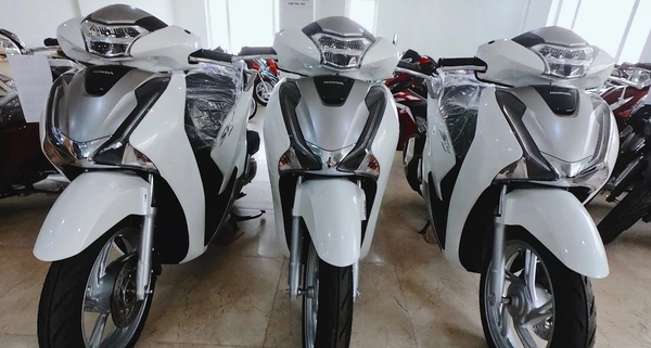 tan-trang-son-xe-bao-duong-sua-xe-sh-2017-2019-tai-da-nang