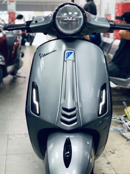lam-may-xe-phuc-hoi-dong-co-vespa-primavera