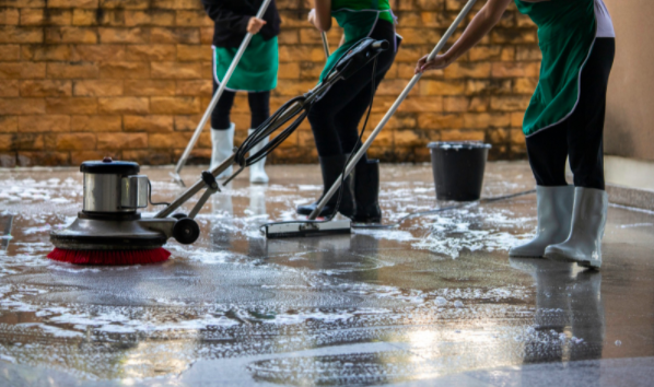 Dịch vụ vệ sinh công nghiệp chuyên nghiệp tại Hà Nội