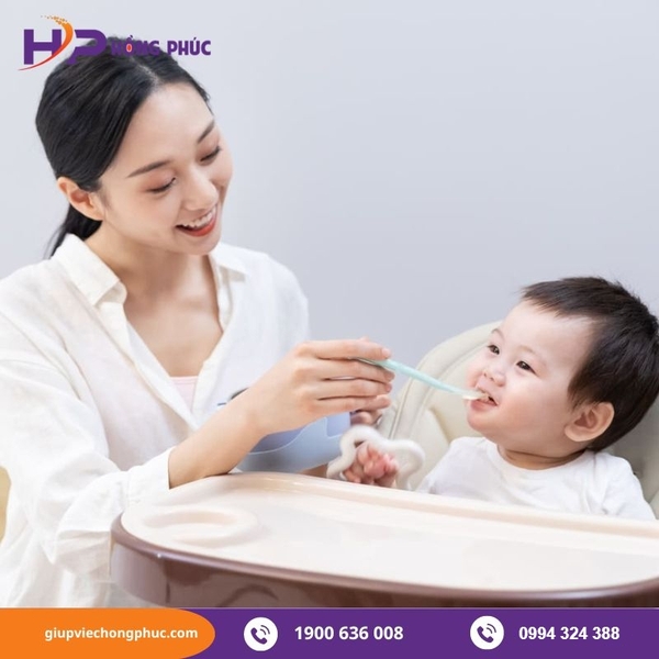 Lưu ý khi tìm người trông trẻ 6 tháng tuổi