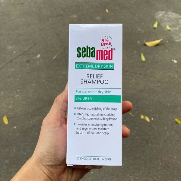 Dầu gội giảm ngứa vảy Sebamed Extreme Dry Skin Relief Shampoo 200ml - cho da đầu bị khô, đỏ