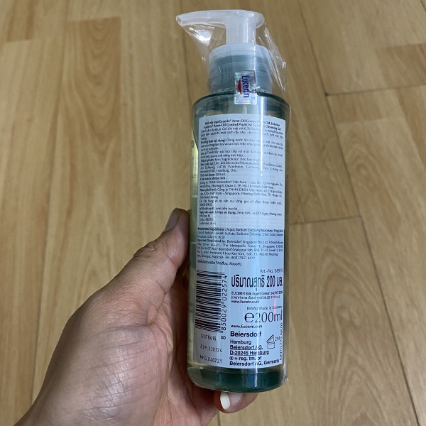 Gel rửa mặt dành cho da nhờn mụn Eucerin ProAcne Cleansing Gel 200ml