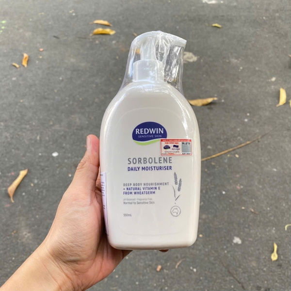 Kem dưỡng ẩm Redwin Sorbolene Daily Moisturiser With Vitamin E 550ml - Cấp và khóa ẩm cho da