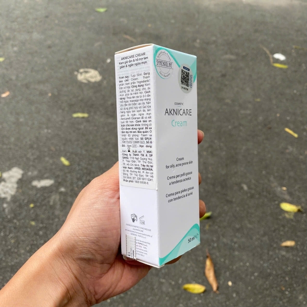 Kem giảm nhờn, giữ ẩm Aknicare Cream 50ml - cho da mụn trứng cá