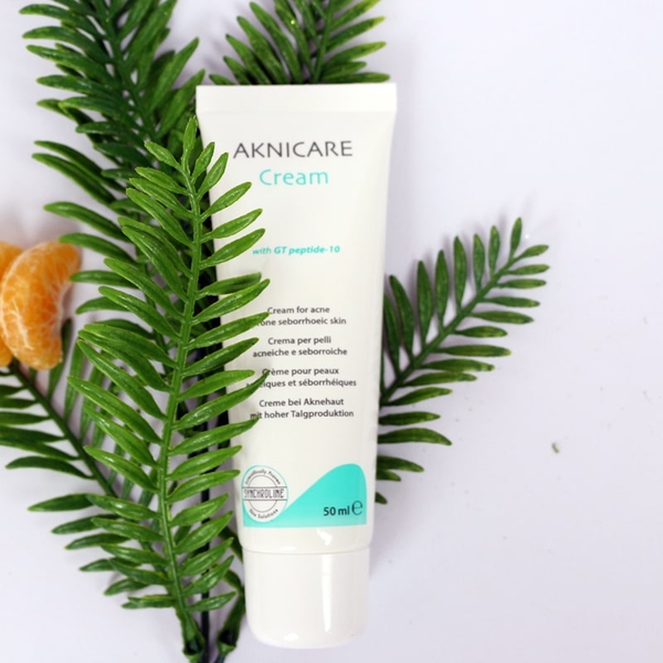 Kem giảm nhờn, giữ ẩm Aknicare Cream 50ml - cho da mụn trứng cá