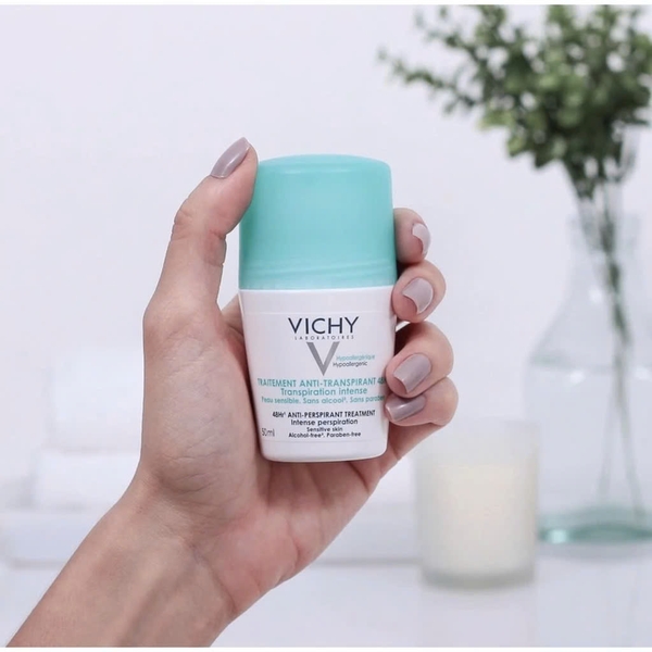 Lăn khử mùi, giúp khô thoáng vùng da dưới cánh tay Vichy Deodorant Traitement Anti Transpirant 48H 50ml