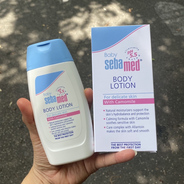 Sữa dưỡng ẩm toàn thân Sebamed pH 5.5 Baby Body Lotion 200ml - cho trẻ sơ sinh và trẻ nhỏ