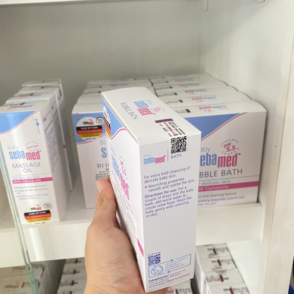 Sữa tắm tạo bọt dịu nhẹ cho bé Sebamed pH5.5 Baby Bubble bath 200ml