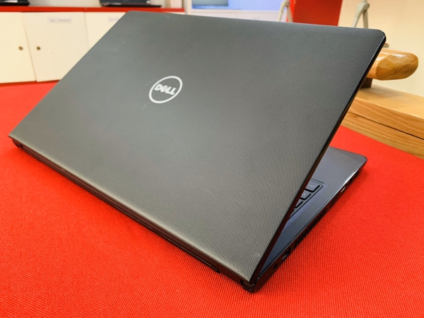 DELL LATITUDE 3580 ( i5-6300U/ Ram 4GB/ SSD 256GB/ màn 15,6 inch FHD IPS )