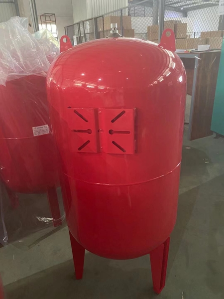 binh-tich-ap-hieu-ht-vt-300l-16bar