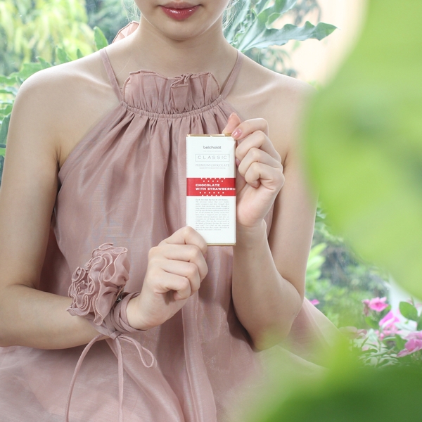 Sô cô la - Chocolate with Strawberries / BA45 - Socola thanh