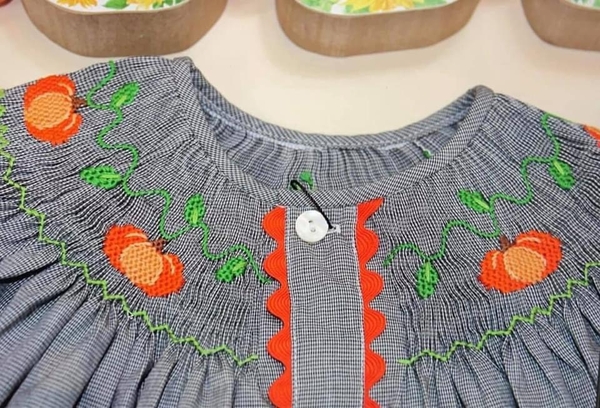 Hand smocked dress Bunniti BN272