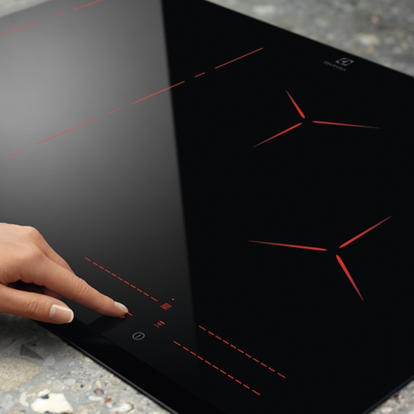 Bếp điện từ âm ELectrolux EIP8546F