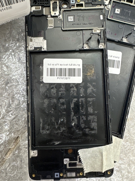 lcd-ss-a71-full-khung-boc
