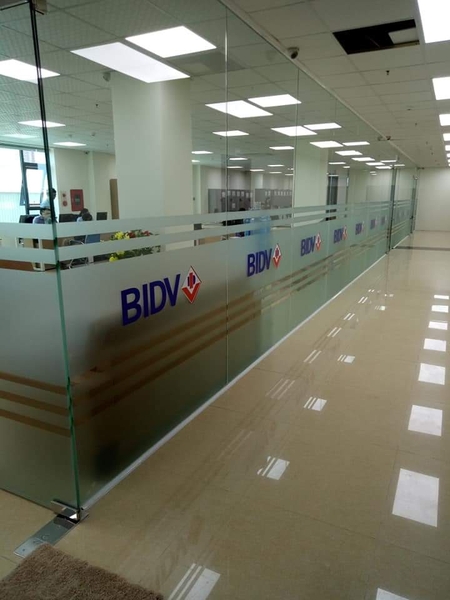 Thi công lắp đặt vách kính cho ngân hàng BIDV T.P Hải Dương