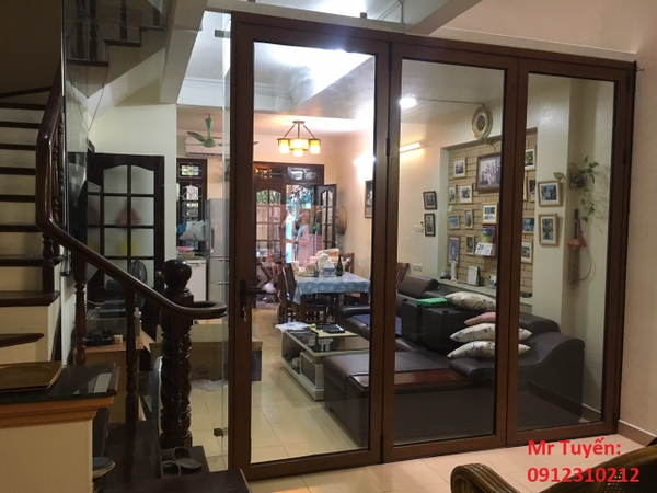 Lắp đặt cửa xếp gấp trượt tại sn 6b ngõ 442 Âu Cơ