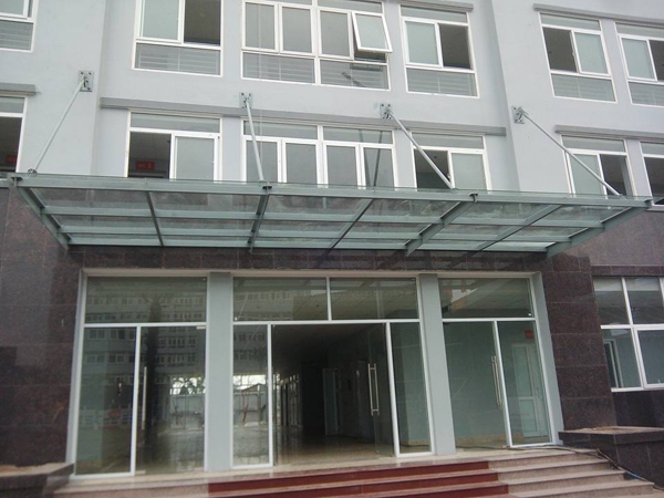 Báo giá mái kính cường lực đẹp giá rẻ
