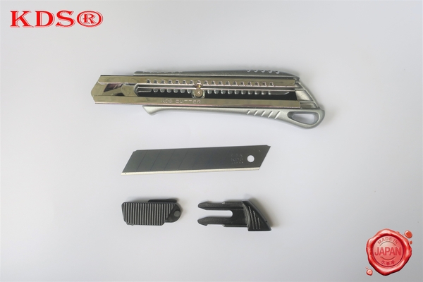 Khác biệt giữa Dao KDS Kim Loại, Dao Cán Nhựa và Dao Giá Rẻ trên thị trường